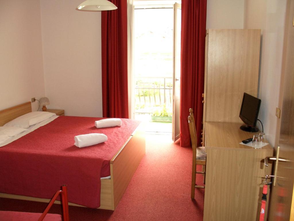 Hotel Bellaria Levico Terme Quarto foto