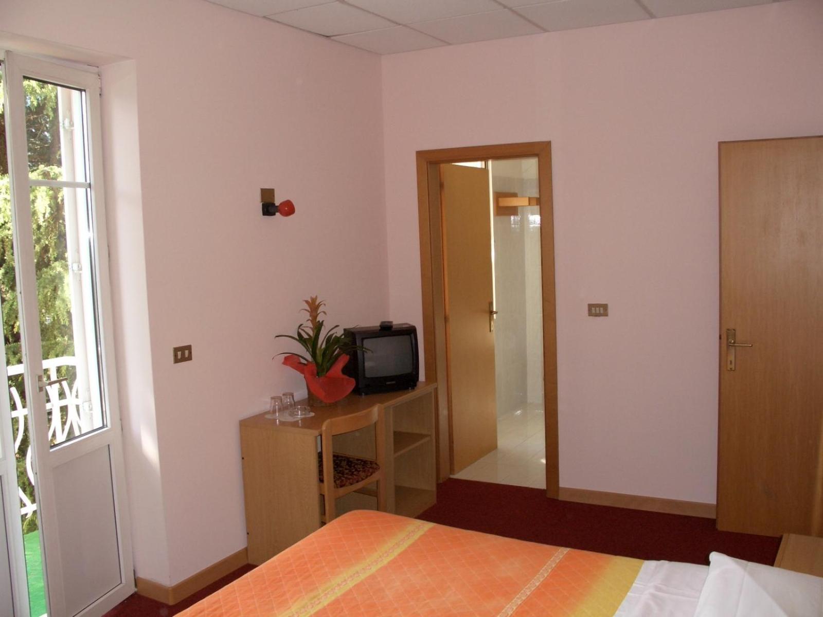 Hotel Bellaria Levico Terme Exterior foto