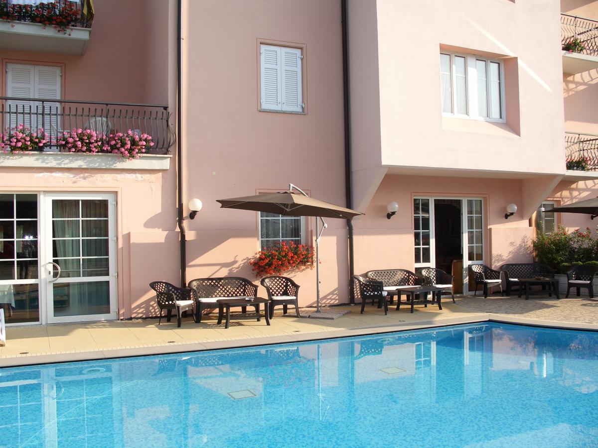 Hotel Bellaria Levico Terme Exterior foto